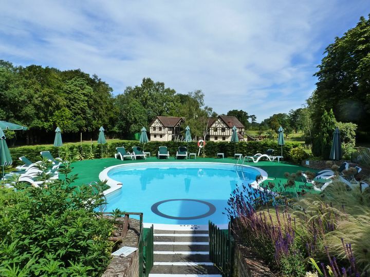 guitar swimming pool